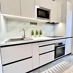 Stylish Apartment In The Center On Sokolska Street
